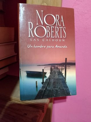 Libro "Un hombre para Amanda" de Nora Roberts