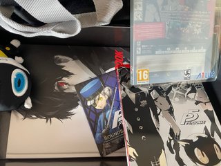 Persona 5 Take Your Heart Edición Premium PS4