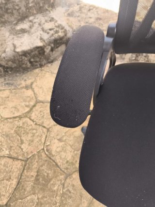 Silla de oficina negra