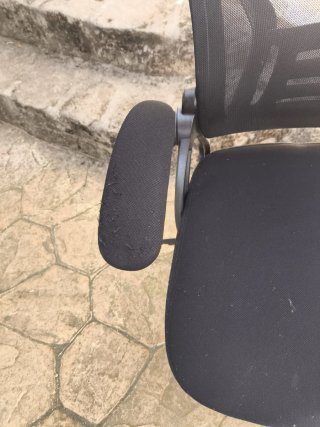 Silla de oficina negra