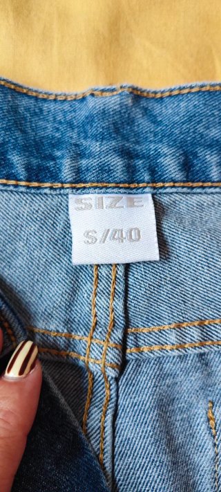 Pantalón vaquero corto