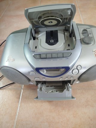 Radio CD y Casete Panasonic RX-D17 Gris