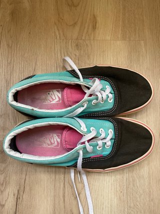 Vans negras y turquesa, 37