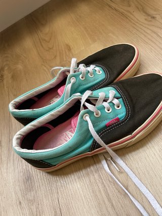 Vans negras y turquesa, 37
