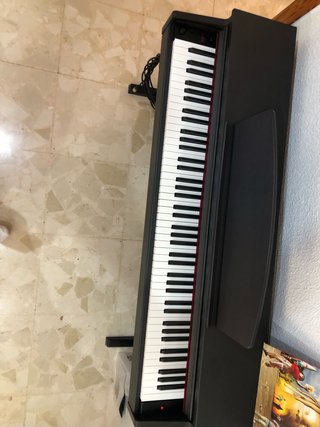 Piano de Pared Digital Pianova P-191