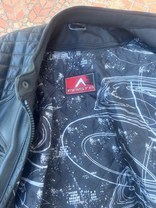 Chaqueta de cuero negra para moto. Arista XL