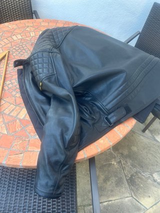 Chaqueta de cuero negra para moto. Arista XL