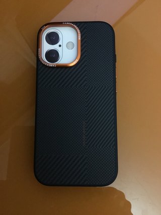 Funda Lujo iPhone 17 en carbono con MagSafe