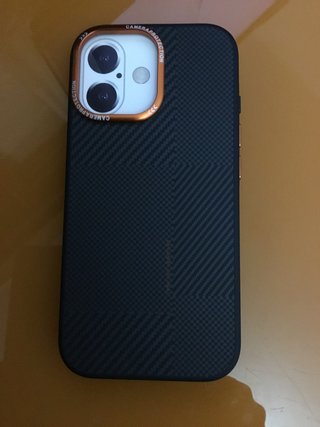 Funda Lujo iPhone 17 en carbono con MagSafe