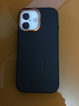 Funda Lujo iPhone 17 en carbono con MagSafe