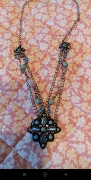 Collana metallo e pietre blu