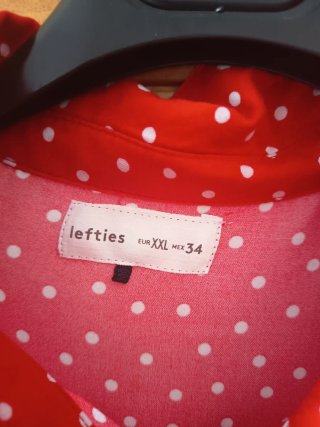 Vestido de bolinhas vermelho