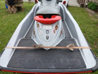 Moto de agua Bombardier Sea-Doo gris/rojo