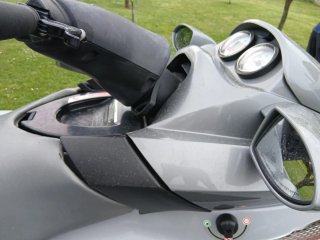 Moto de agua Bombardier Sea-Doo gris/rojo