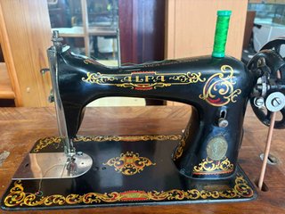 MÁQUINA DE COSER ALFA