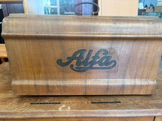 MÁQUINA DE COSER ALFA