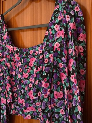 Crop top flores Zara