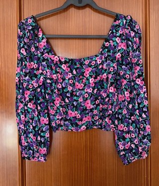 Crop top flores Zara