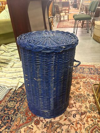CESTO DE MIMBRE AZUL