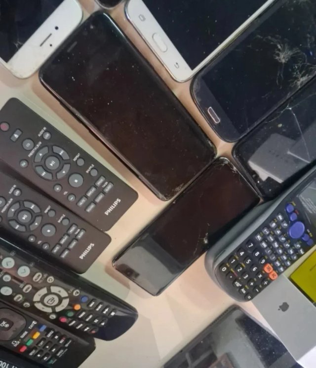 Lote 7 móviles para reparar