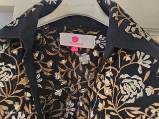 Camisa bordada floral
