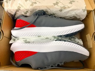 Zapatillas Under Armour Nuevas Gris/Rojo
