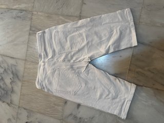 Pantalones vaqueros blancos rotos