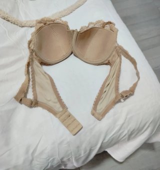 3 Sujetadores Beige y Blanco