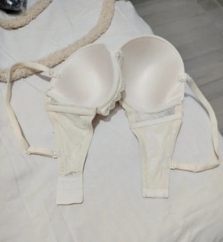 3 Sujetadores Beige y Blanco