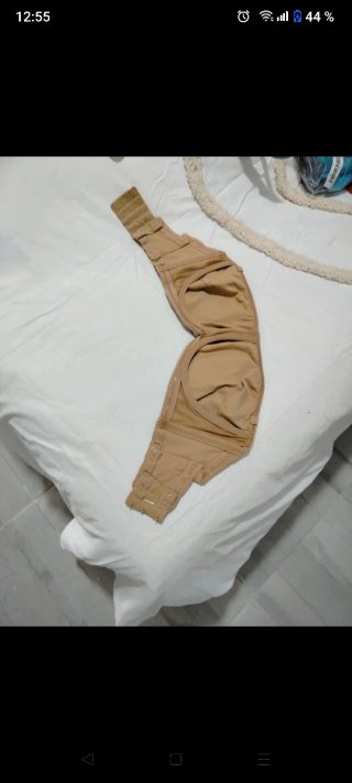 3 Sujetadores Beige y Blanco