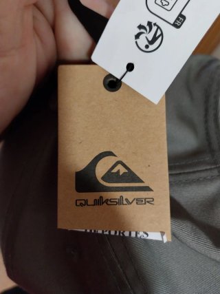 Gorra Quiksilver gris