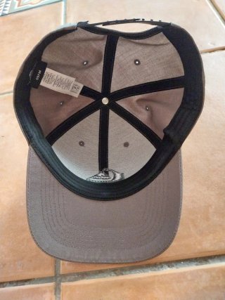Gorra Quiksilver gris