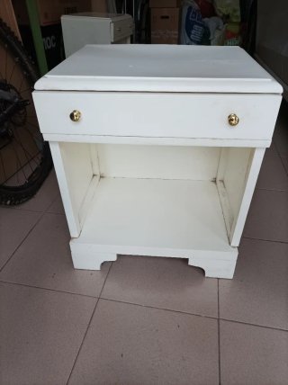 2 Mesitas de Noche Blancas Madera .