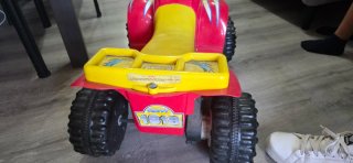 Quad infantil rojo y amarillo