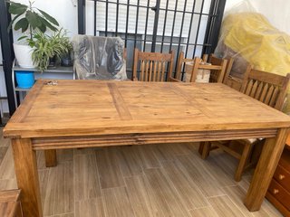 Mesa alta y baja estilo mexicano + 4 sillas. Dos s