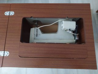 Máquina de coser Sigma Zig-Zag con mueble