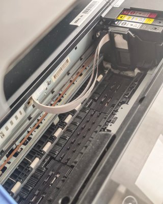 Stampante multifunzione Epson Workforce WF-2850 in ottime condizioni