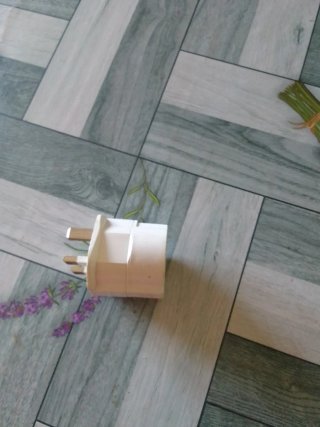 Adaptador de enchufe blanco