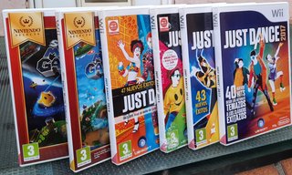 Nintendo Wii Mini Rossa + 6 Giochi