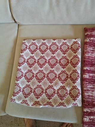 Funda cojín tela beige y rojo