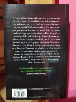 Libro "Atrapada" de Nora Roberts