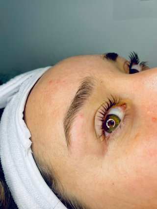 ALISADO-LAMINADO Y PERFILADO CEJAS-LIMPIEZA FACIAL