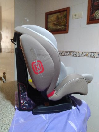 Silla Coche ISOFIX 9-36 kg Cam, contiene manual.