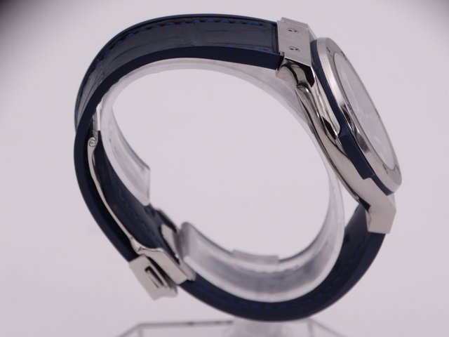 HUBLOT Classic Fusion 38 Azul PAPELES