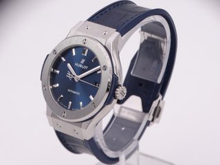 HUBLOT Classic Fusion 38 Azul PAPELES