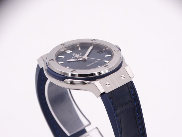 HUBLOT Classic Fusion 38 Azul PAPELES