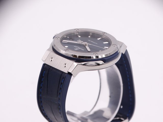 HUBLOT Classic Fusion 38 Azul PAPELES