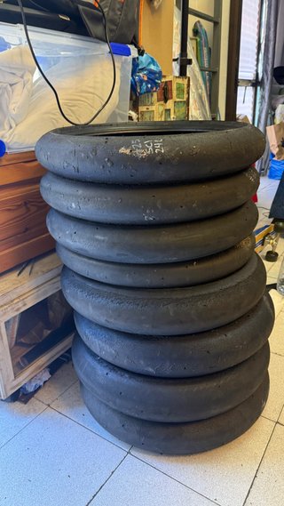 Neumáticos Moto Slicks 3