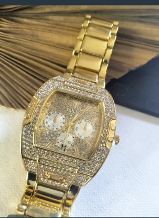 Reloj Guess Dorado Pedrería
