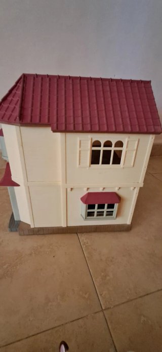 Casa Sylvanian Families con figuras
